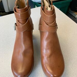 BOC New w/o tags Brown Leather Ankle Booties. Size 8M